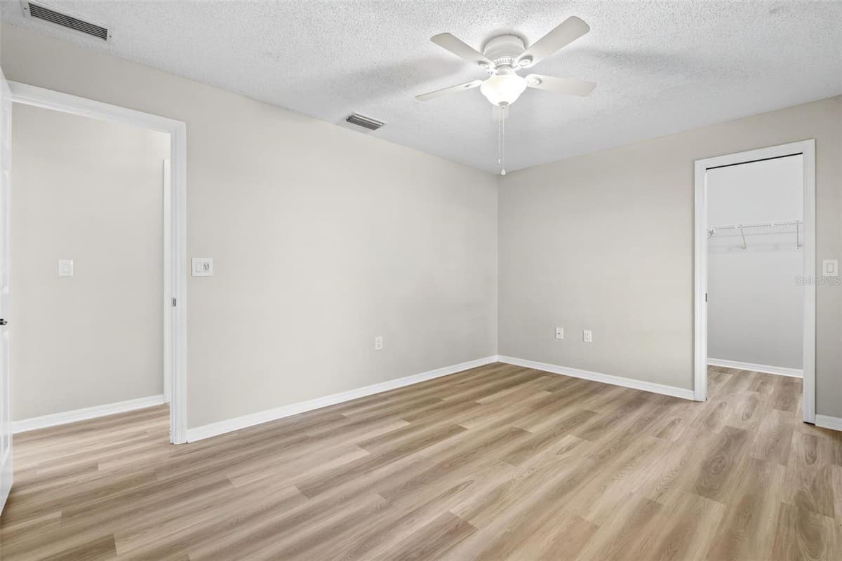 1318 VERMEER DRIVE — photo 43 of 86
