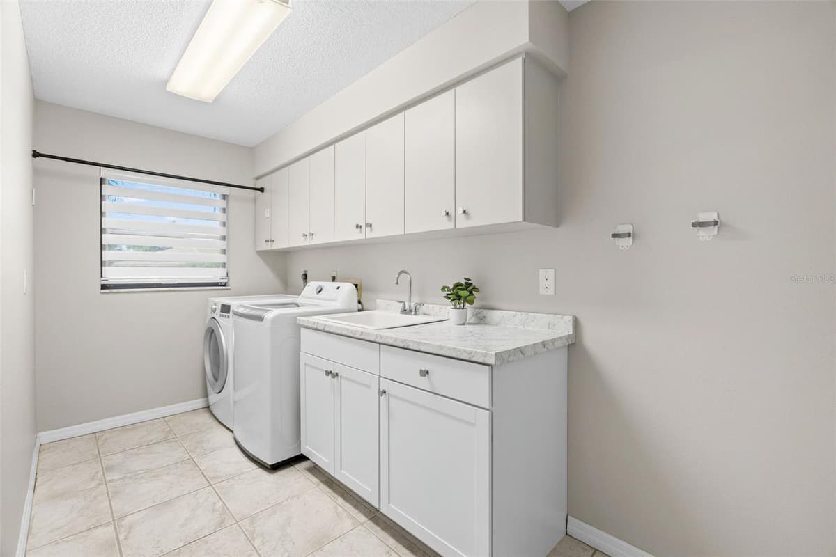 1318 VERMEER DRIVE — photo 50 of 86