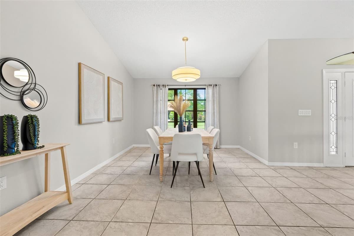 1318 VERMEER DRIVE — photo 16 of 86