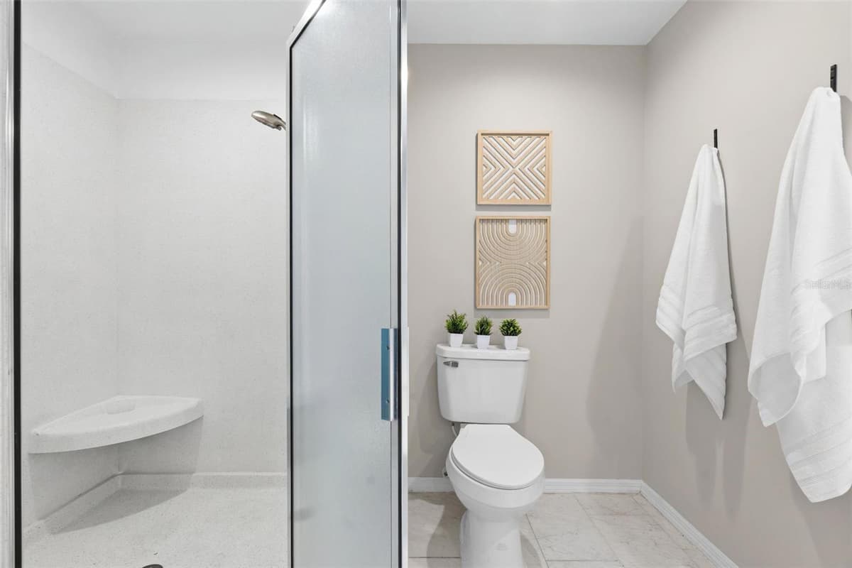 1318 VERMEER DRIVE — photo 40 of 86