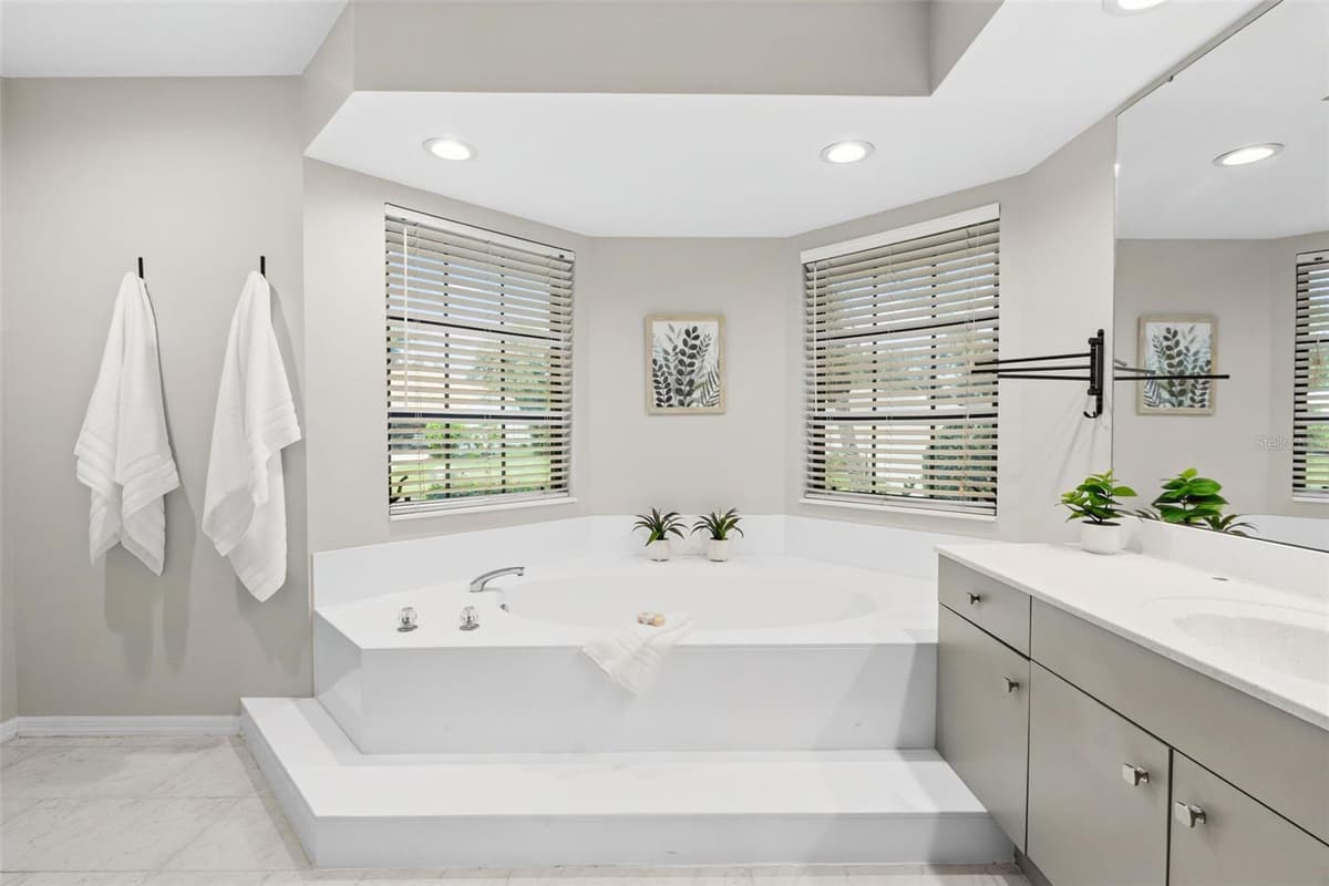 1318 VERMEER DRIVE — photo 39 of 86
