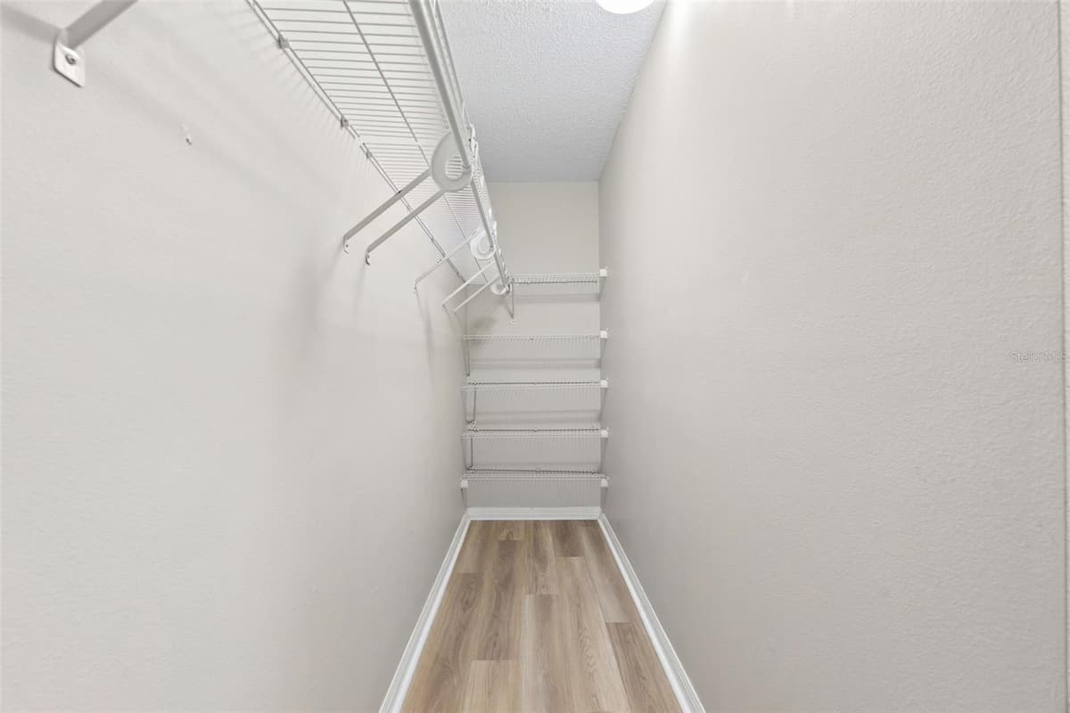 1318 VERMEER DRIVE — photo 37 of 86