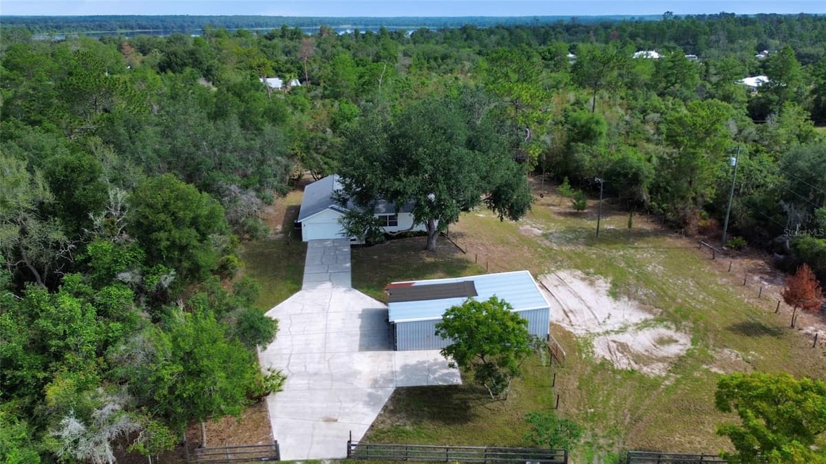 1251 SEMINOLE DRIVE — photo 40 of 47