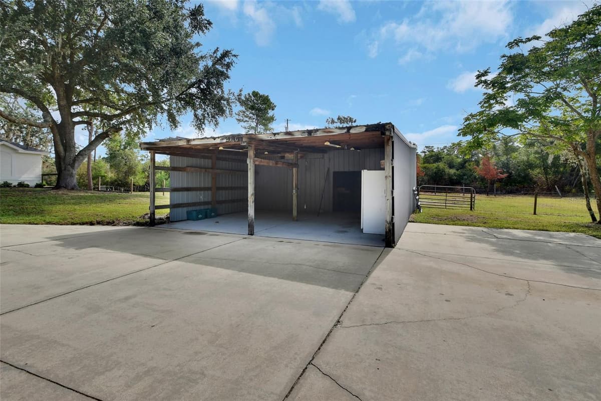 1251 SEMINOLE DRIVE — photo 36 of 47