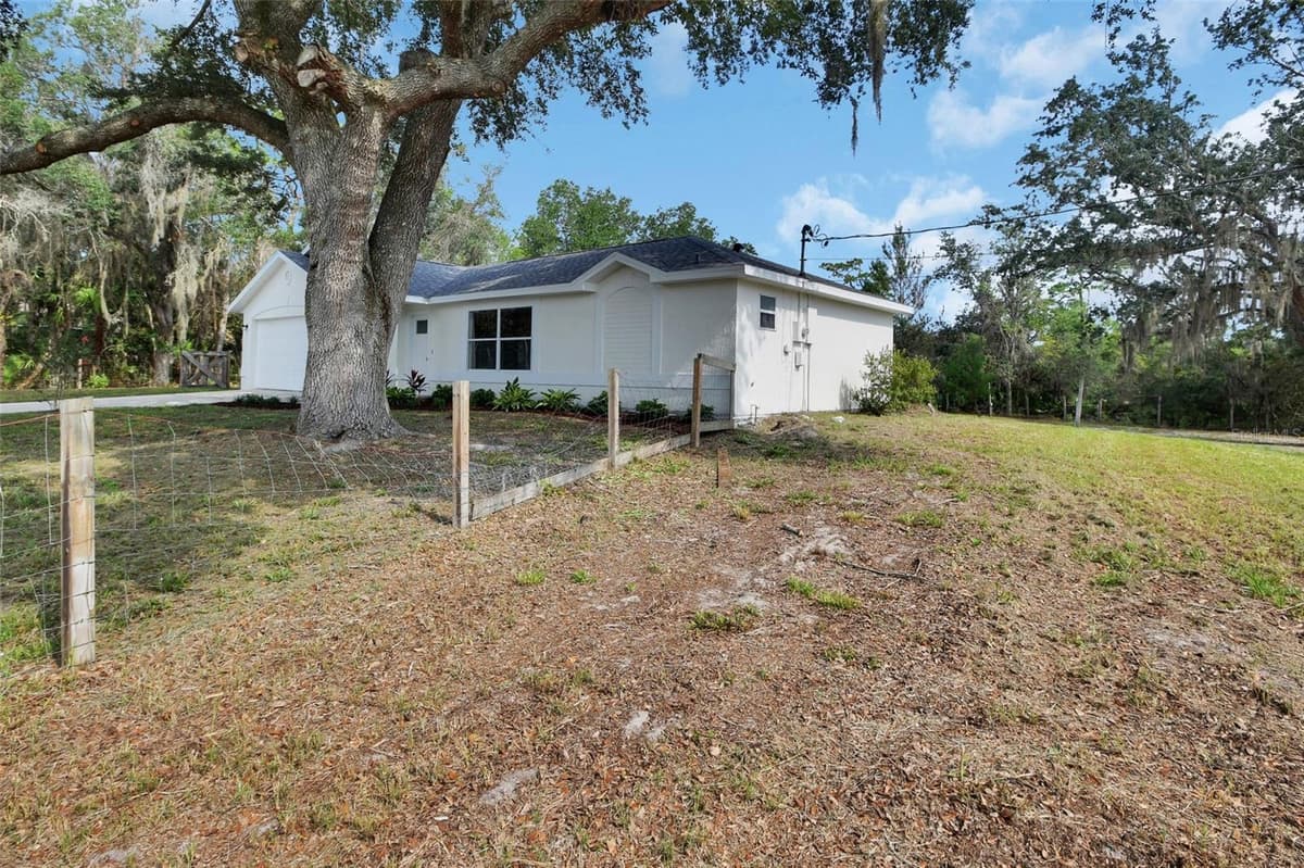 1251 SEMINOLE DRIVE — photo 34 of 47