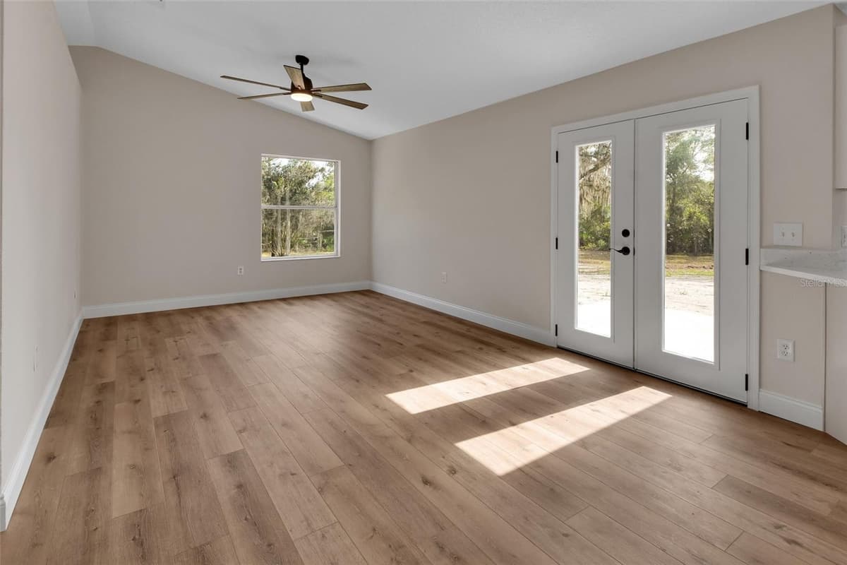 1251 SEMINOLE DRIVE — photo 16 of 47
