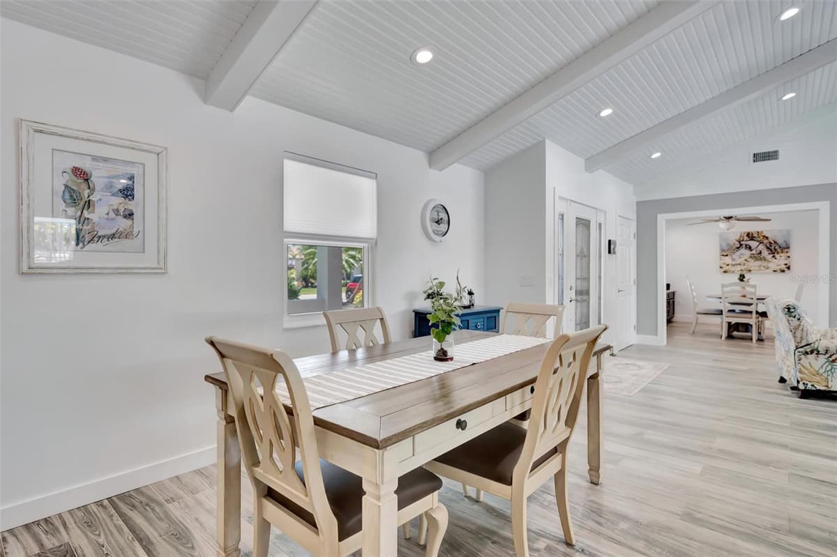 514 KEY ROYALE DRIVE — photo 13 of 52