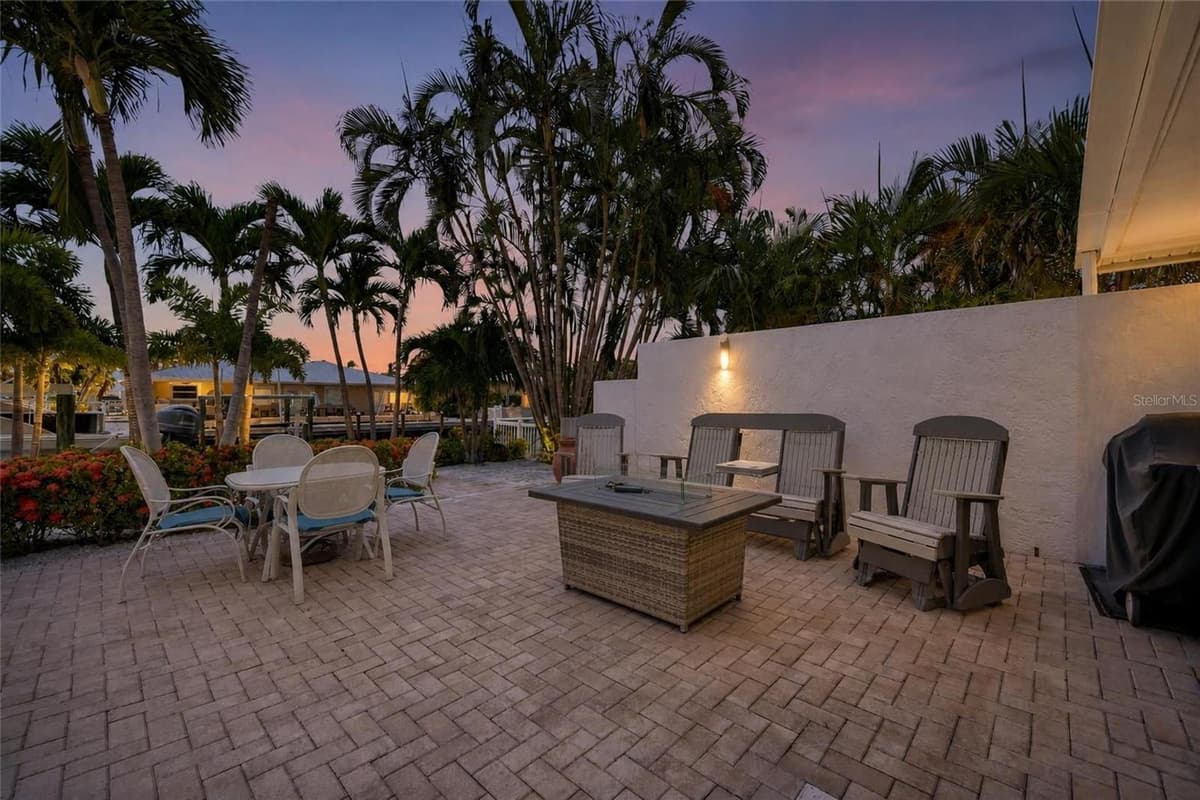 514 KEY ROYALE DRIVE — photo 48 of 52