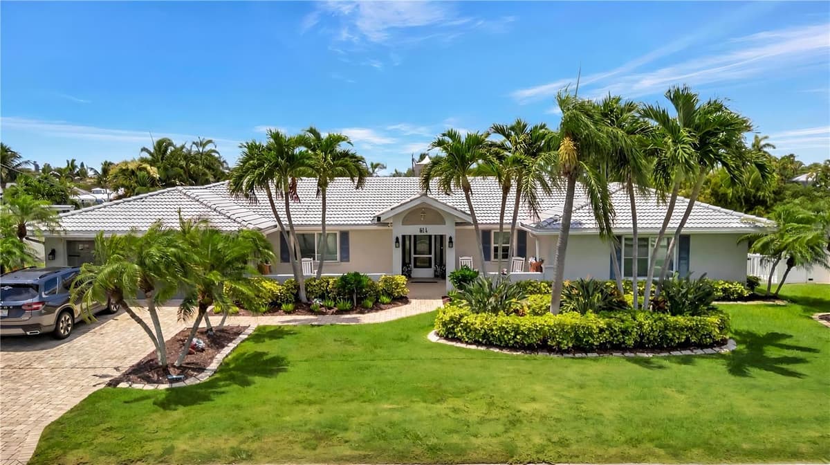 514 KEY ROYALE DRIVE — photo 1 of 52
