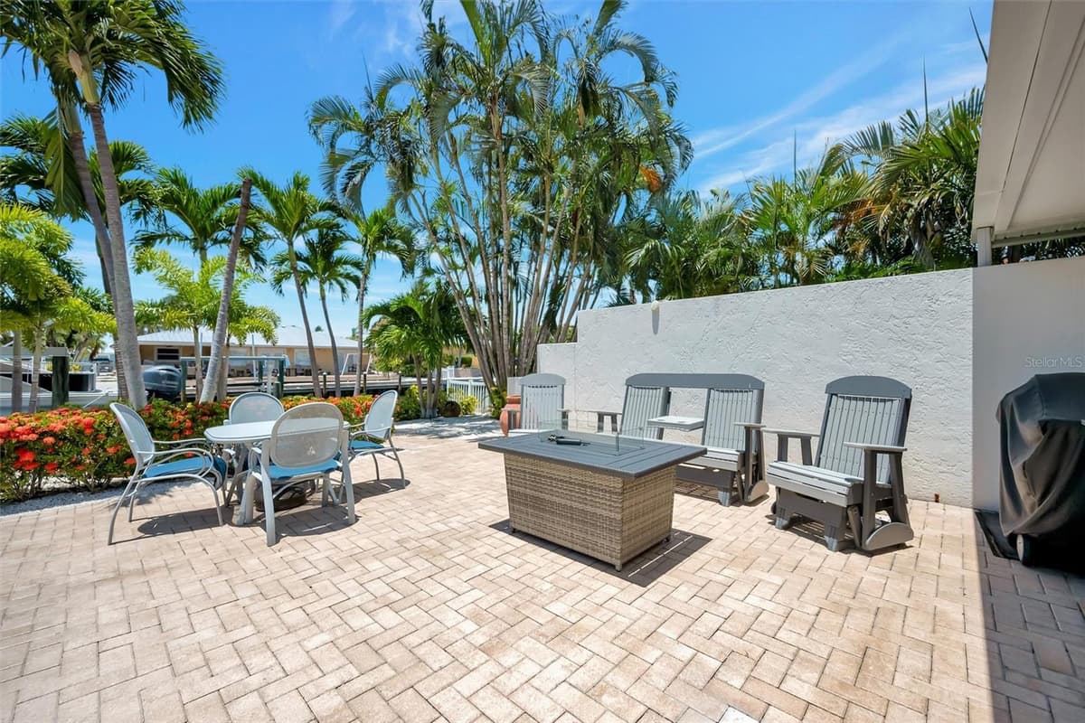 514 KEY ROYALE DRIVE — photo 47 of 52
