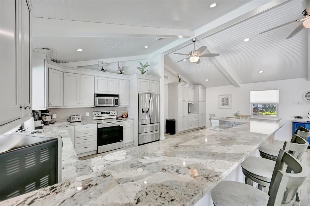 514 KEY ROYALE DRIVE — photo 17 of 52
