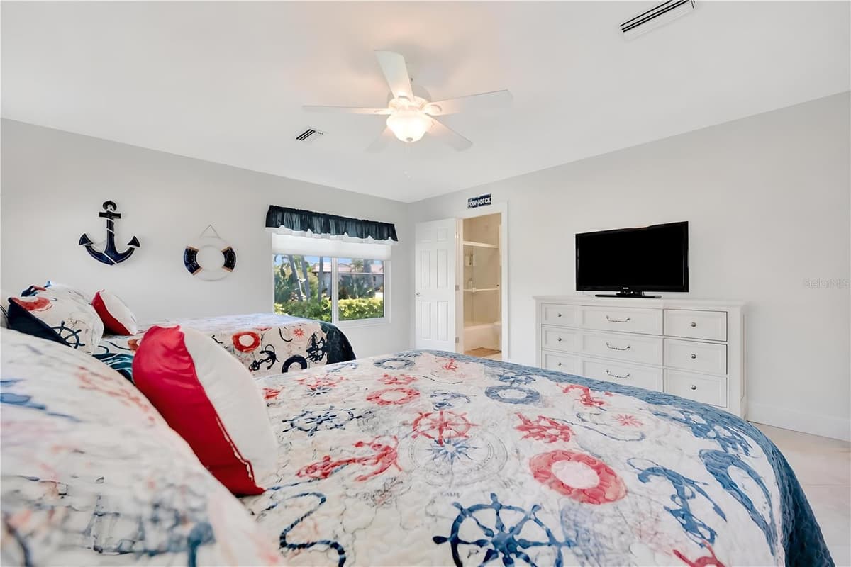 514 KEY ROYALE DRIVE — photo 35 of 52