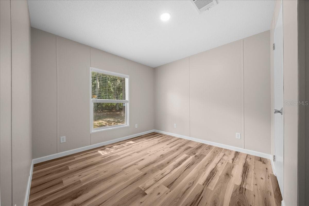 38 70TH CIRCLE — photo 23 of 49