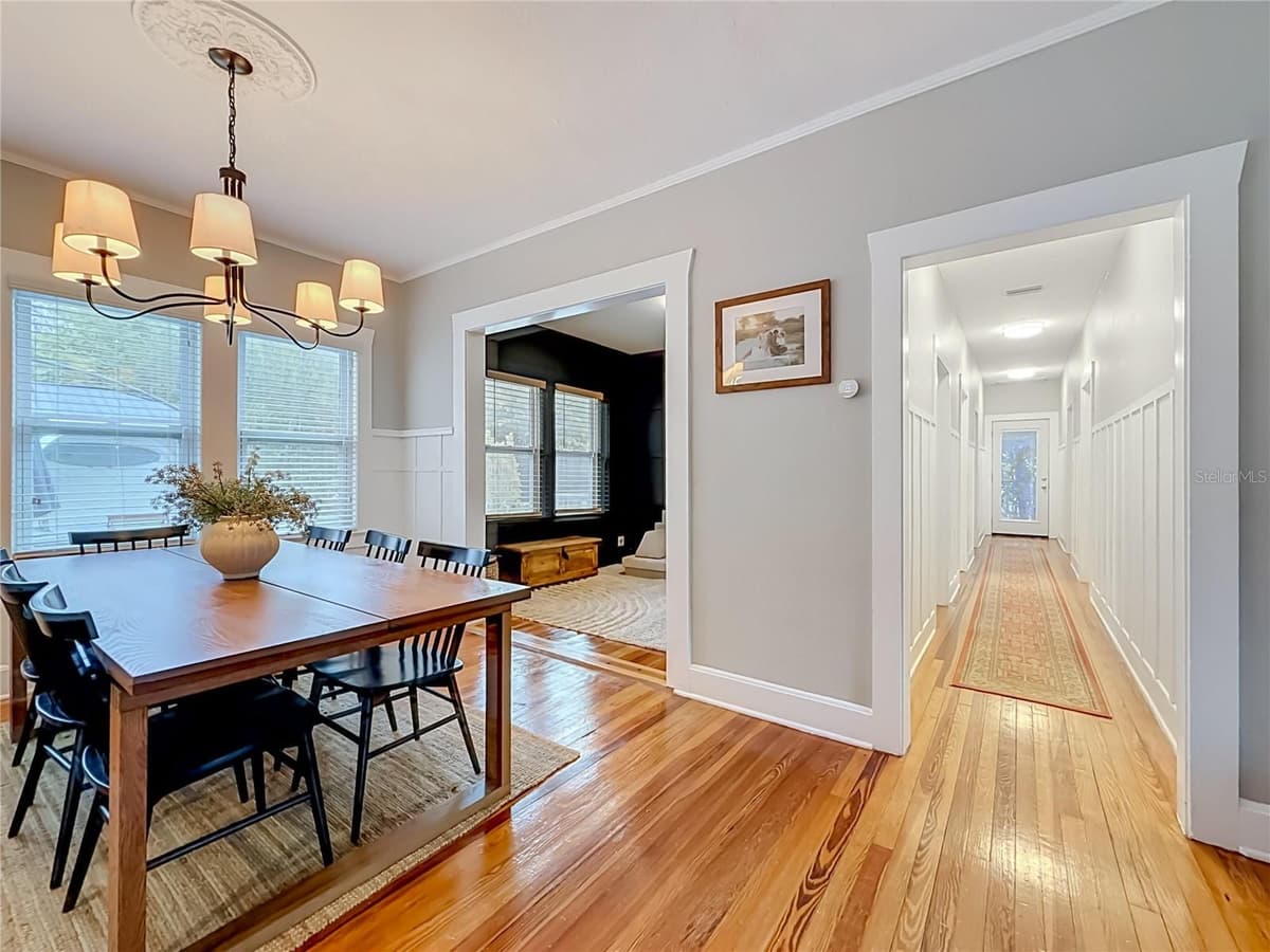 675 VINCENT STREET — photo 10 of 46