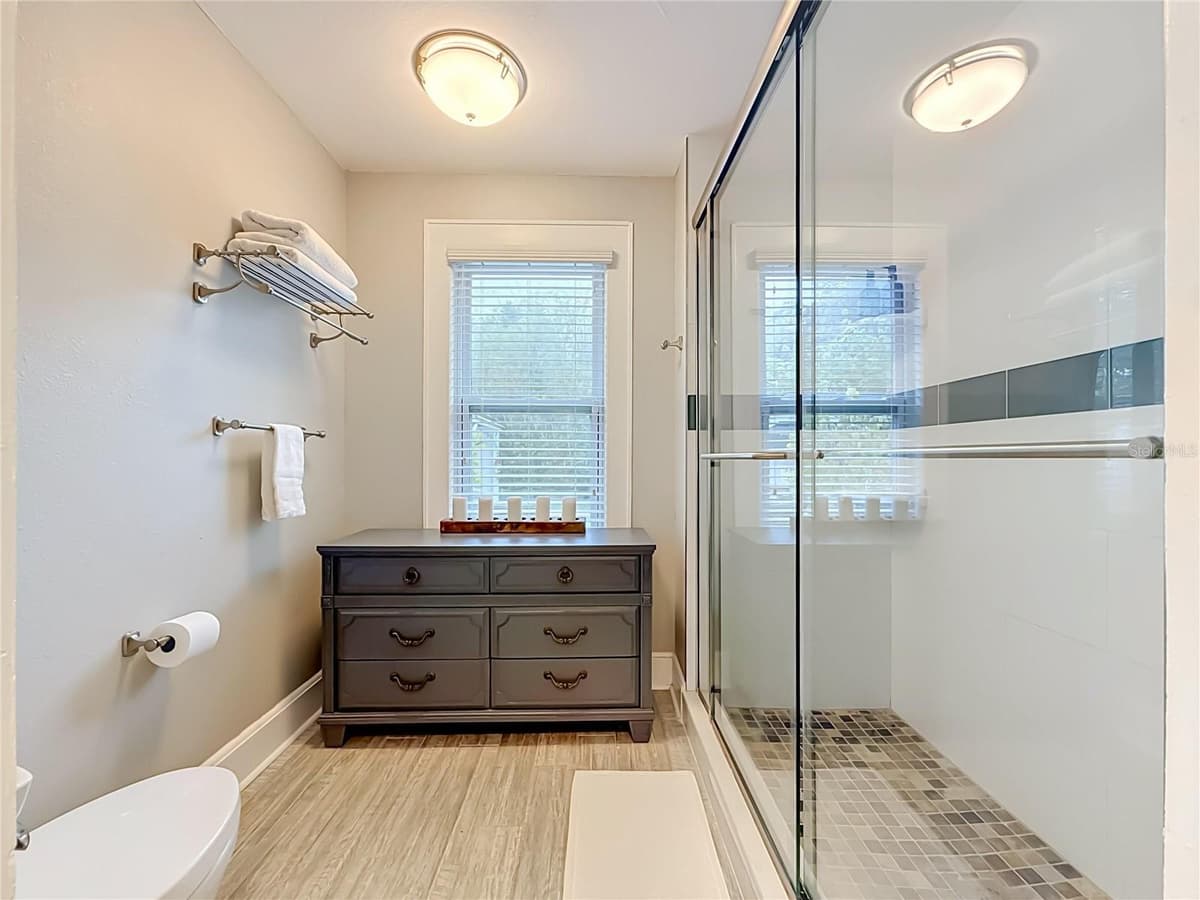 675 VINCENT STREET — photo 28 of 46