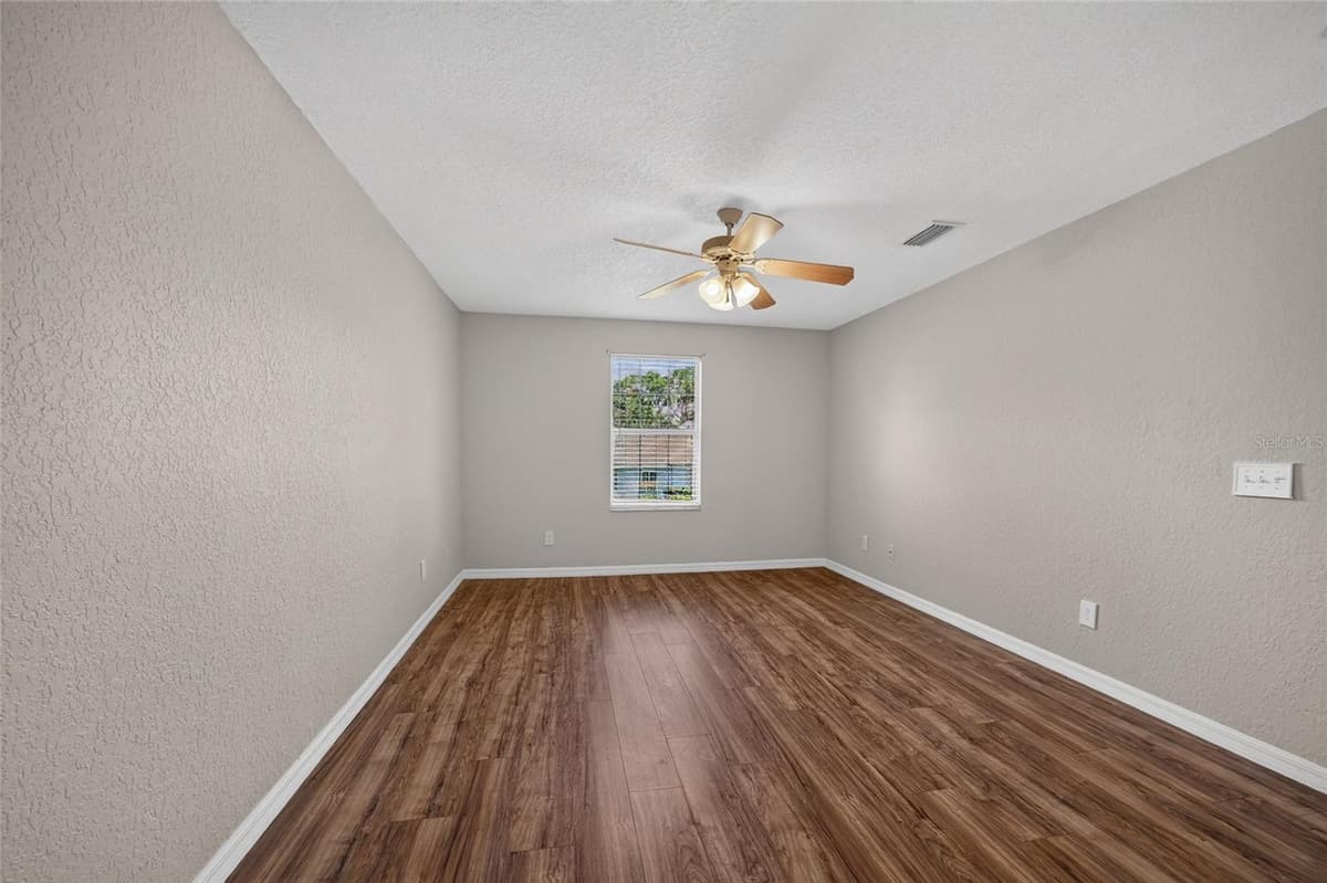 2501 18TH CIRCLE — photo 28 of 59