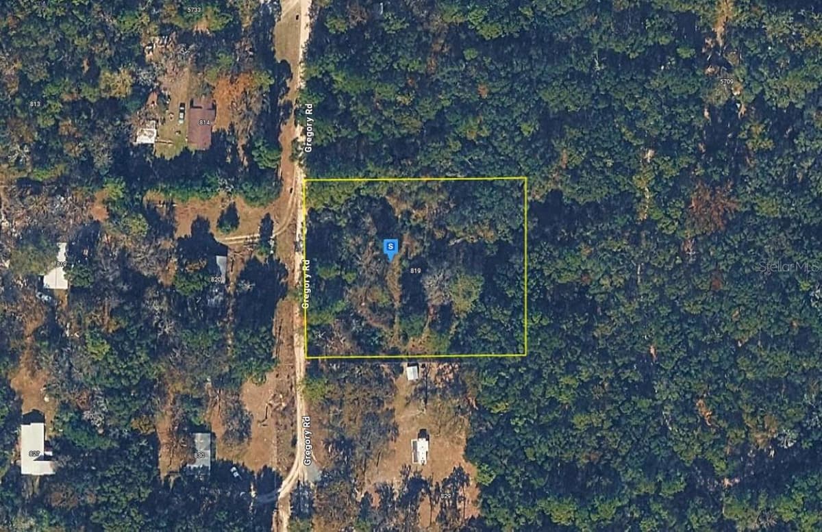 819 GREGORY ROAD — photo 1 of 5