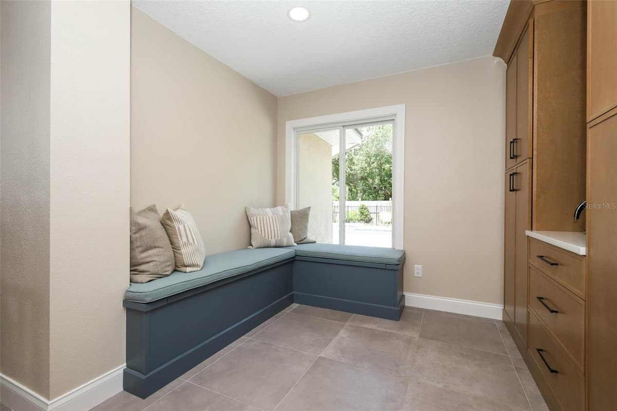 280 SPRING LAKE DRIVE — photo 20 of 90