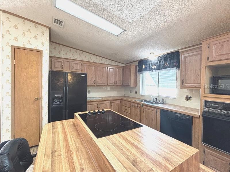 719 FIELDSTONE AVENUE — photo 12 of 27