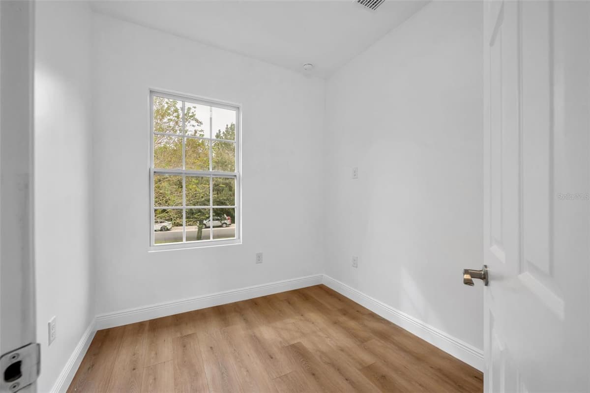 807 OAK SHADOWS ROAD — photo 76 of 99