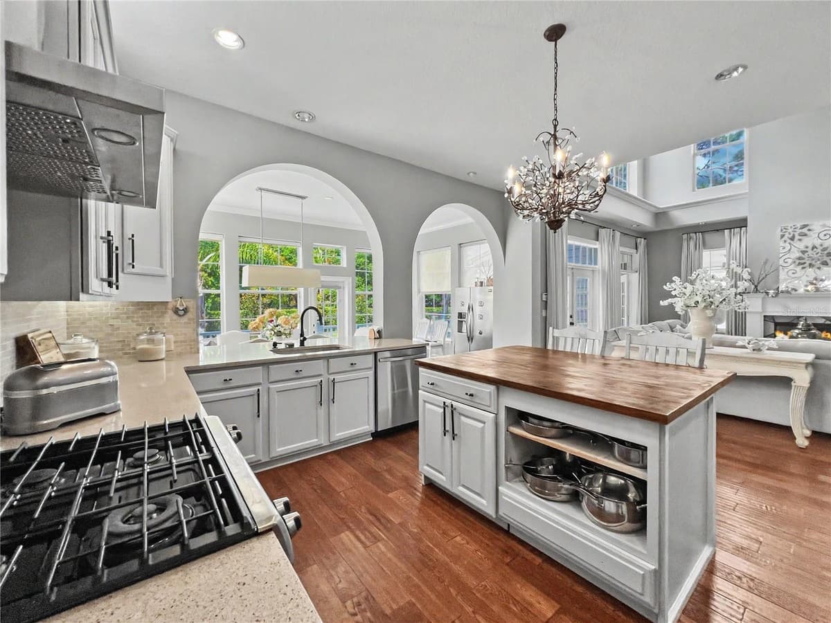 807 OAK SHADOWS ROAD — photo 14 of 99