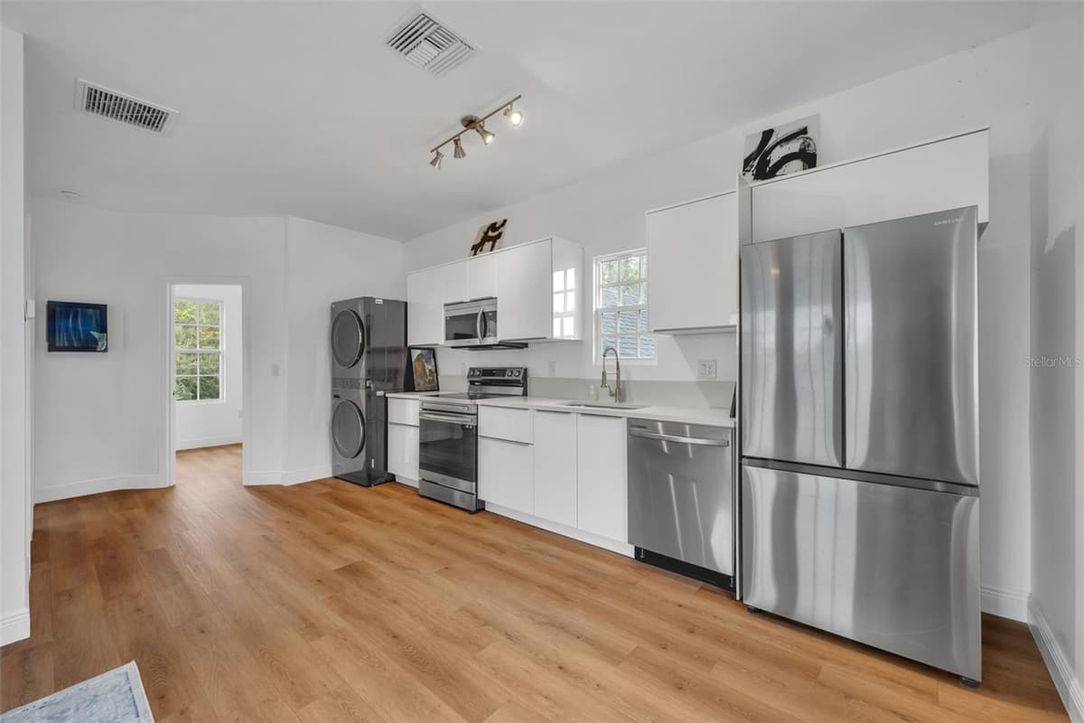 807 OAK SHADOWS ROAD — photo 71 of 99