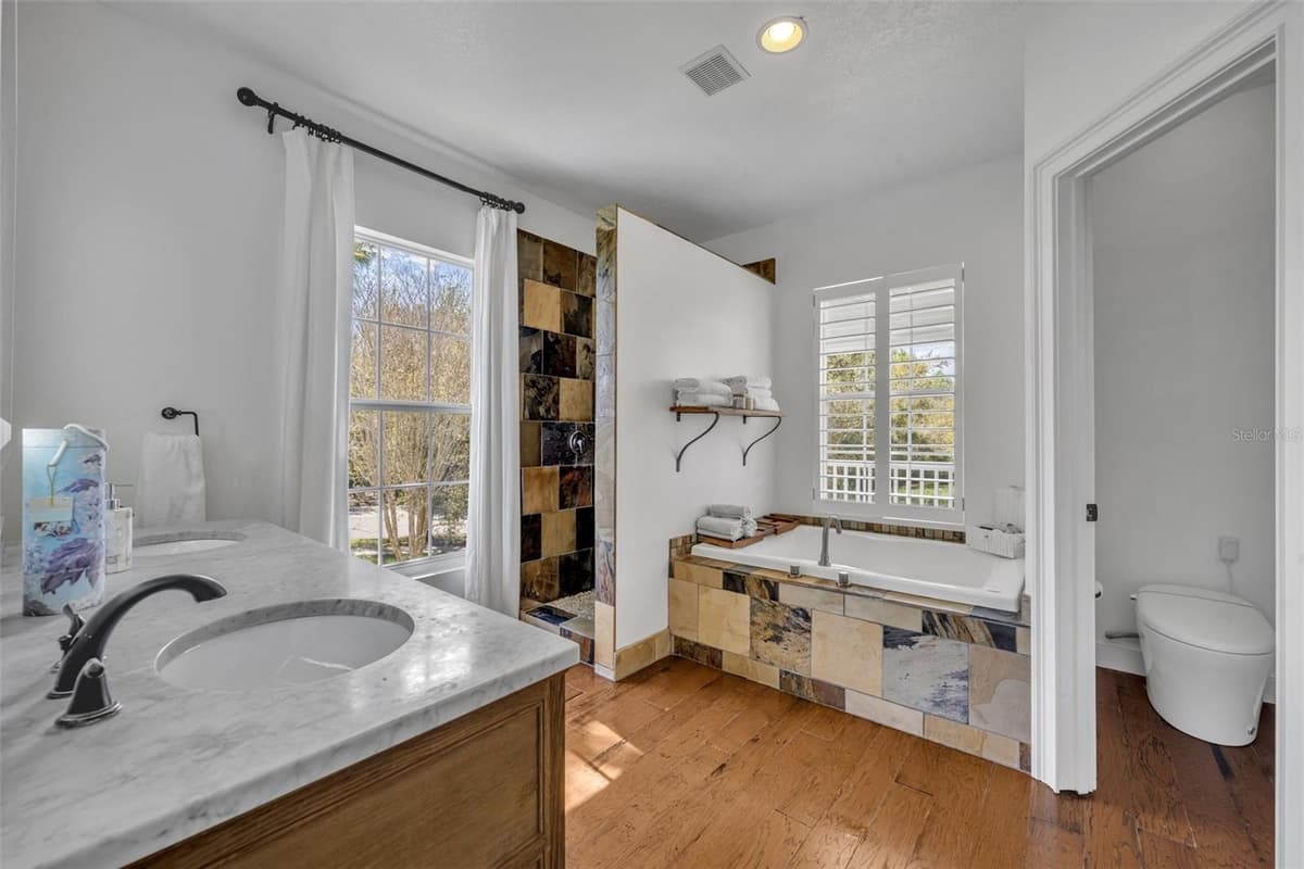 807 OAK SHADOWS ROAD — photo 26 of 99