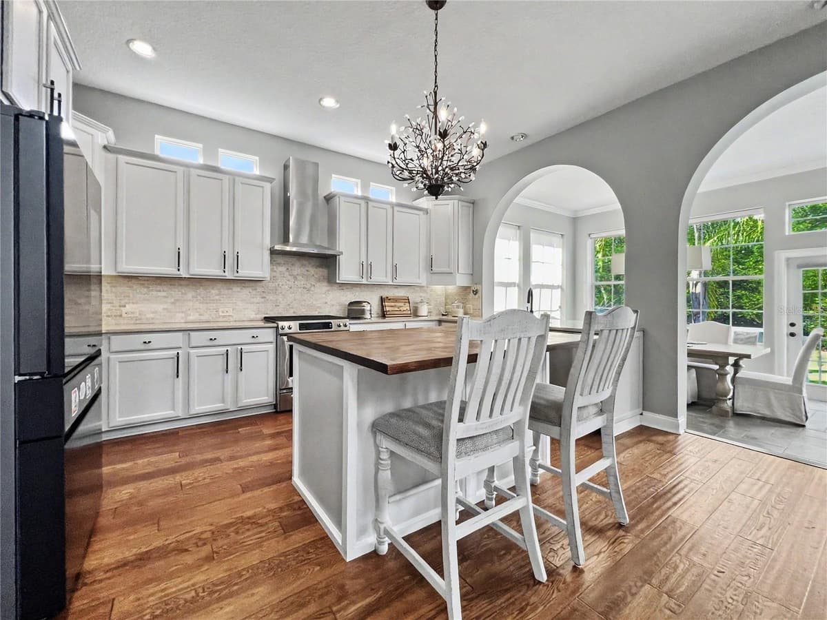 807 OAK SHADOWS ROAD — photo 11 of 99