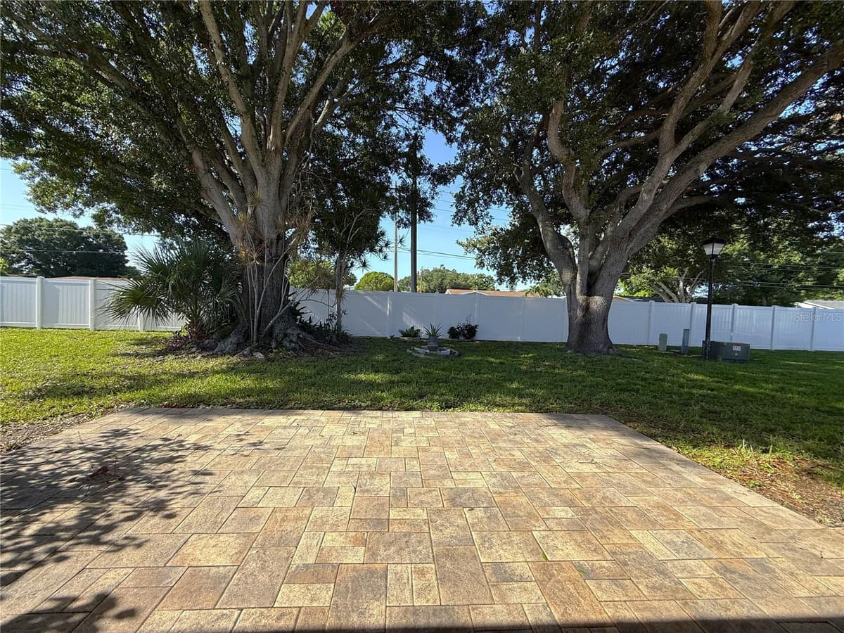 5420 PALM CREST COURT — photo 3 of 54