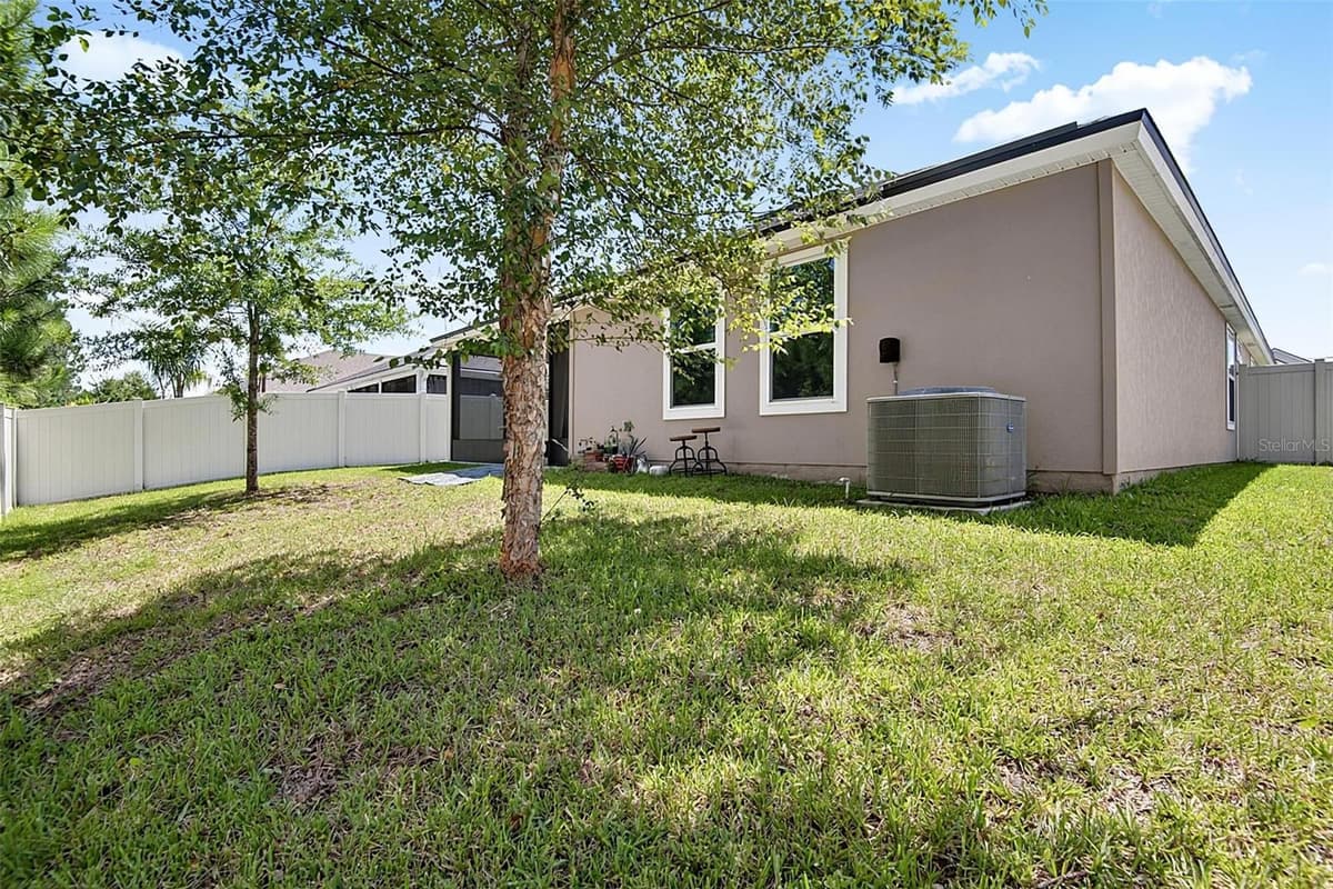 425 NARVAREZ AVENUE — photo 51 of 74