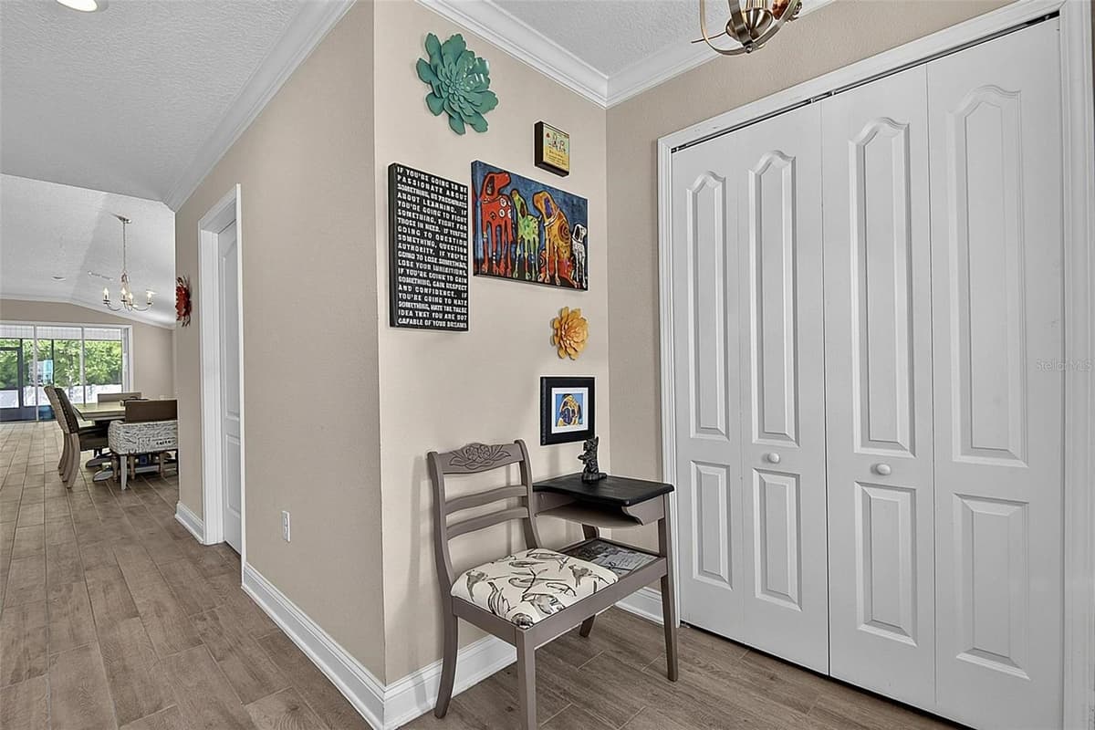 425 NARVAREZ AVENUE — photo 5 of 74