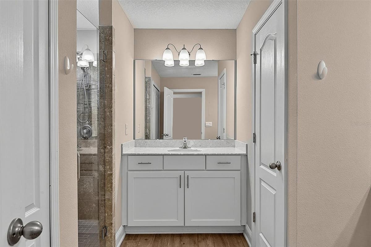 425 NARVAREZ AVENUE — photo 27 of 74