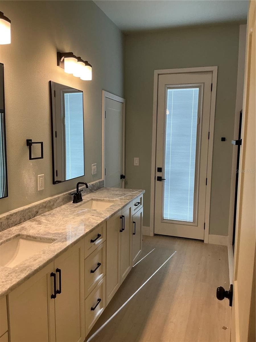 1619 MAGNOLIA AVENUE — photo 16 of 33
