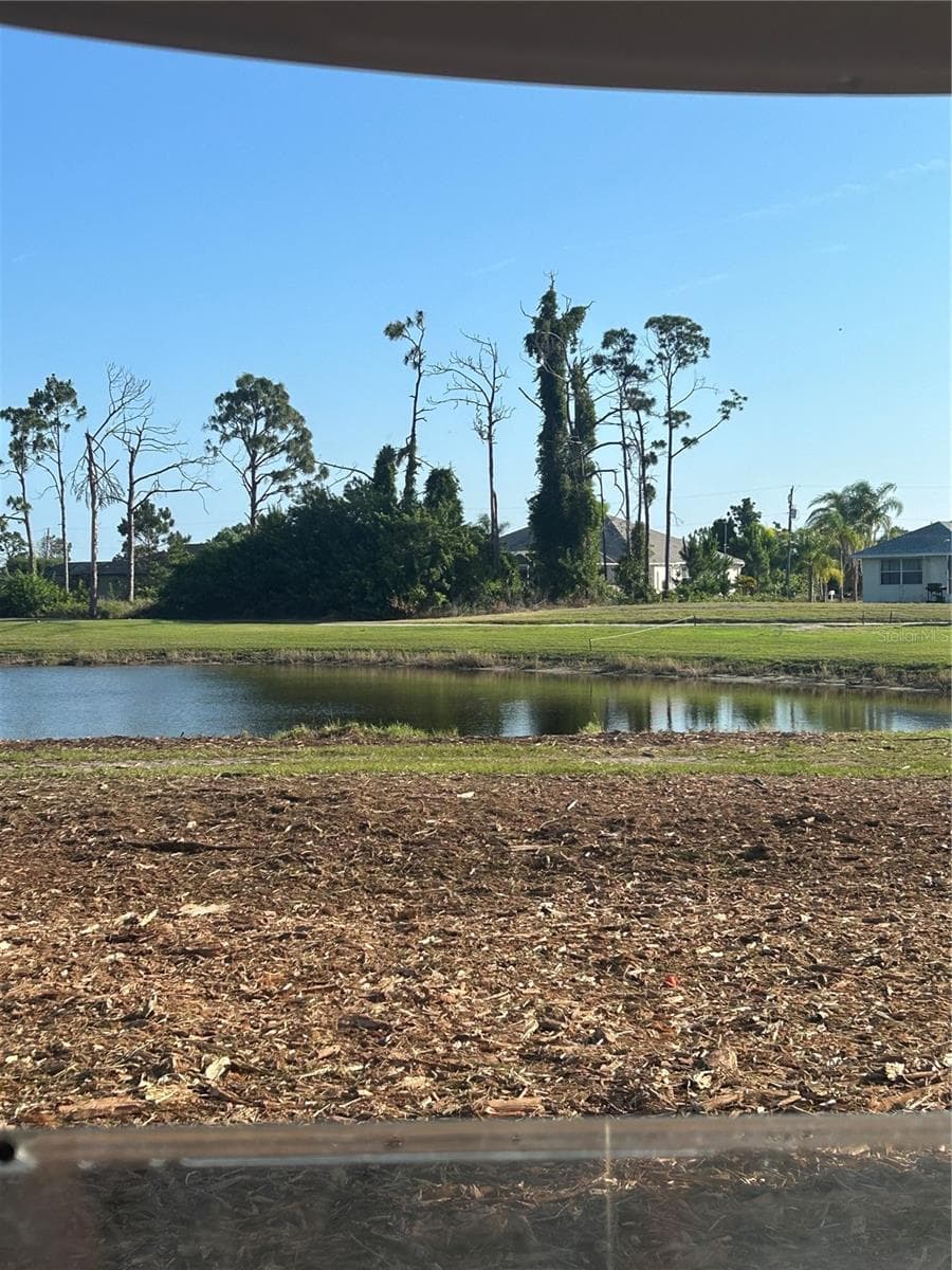 37 TEE VIEW ROAD — photo 4 of 5