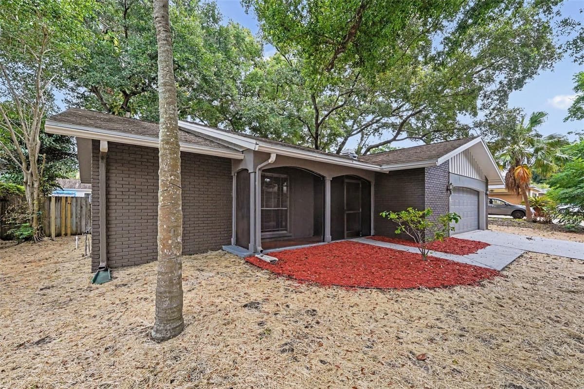 2431 GROVE RIDGE DRIVE — photo 3 of 30