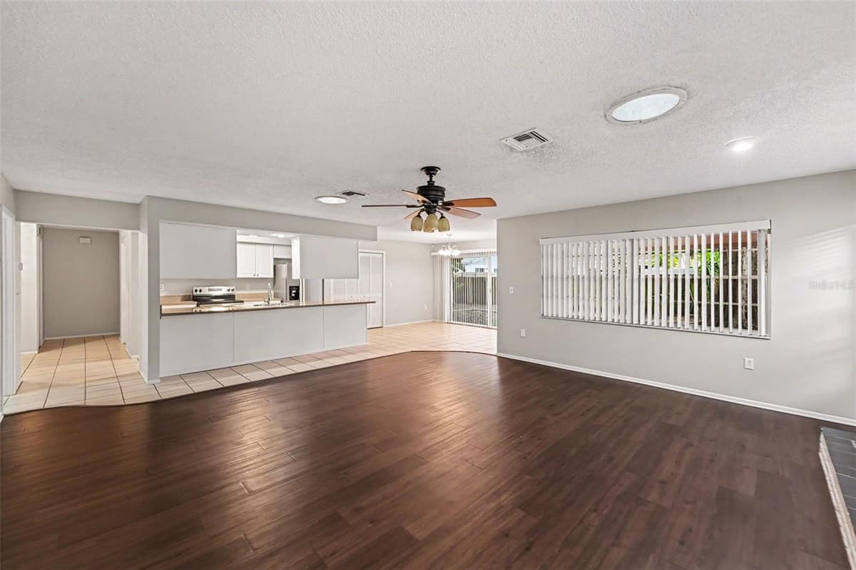 2431 GROVE RIDGE DRIVE — photo 8 of 30
