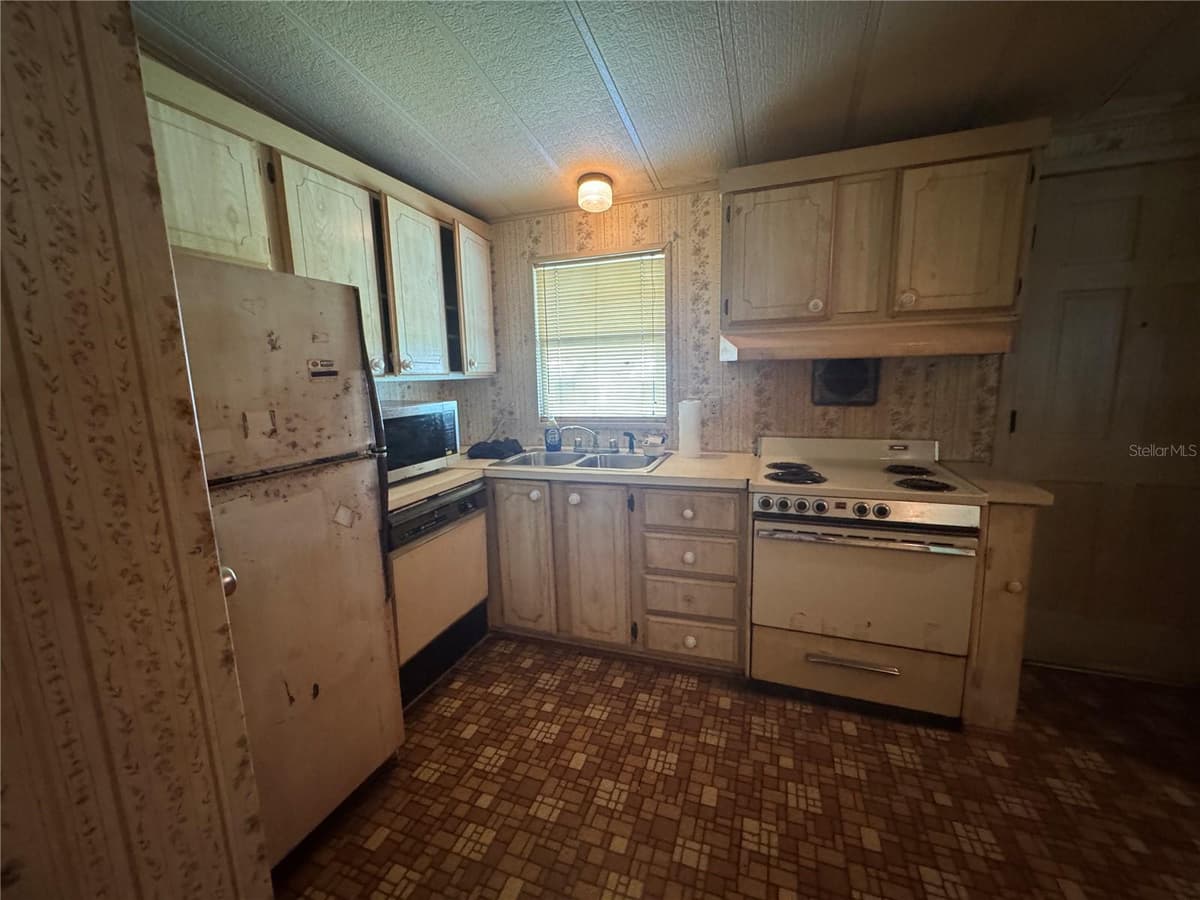 2642 MCDANIEL DRIVE — photo 16 of 16