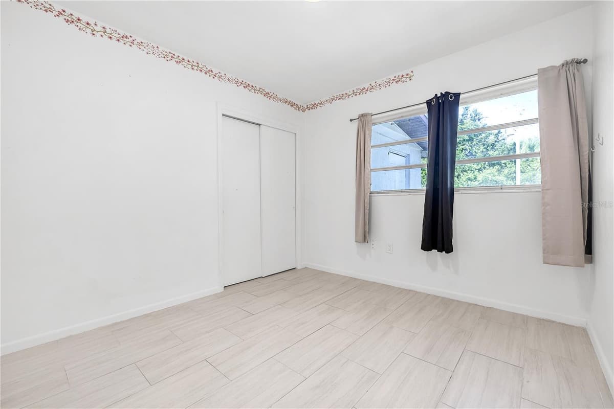 311 & 313 ARCADIA AVENUE — photo 13 of 44