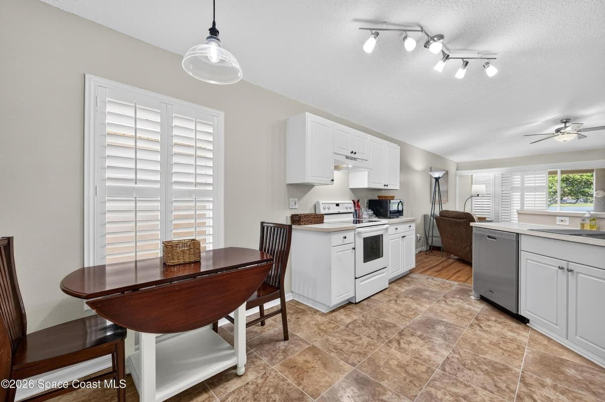 2336 DEERCROFT DRIVE — photo 36 of 55