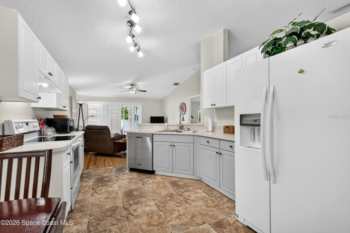 2336 DEERCROFT DRIVE — photo 37 of 55