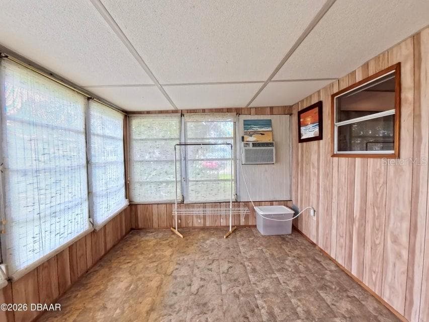 725 MARSHALL CIRCLE — photo 8 of 43