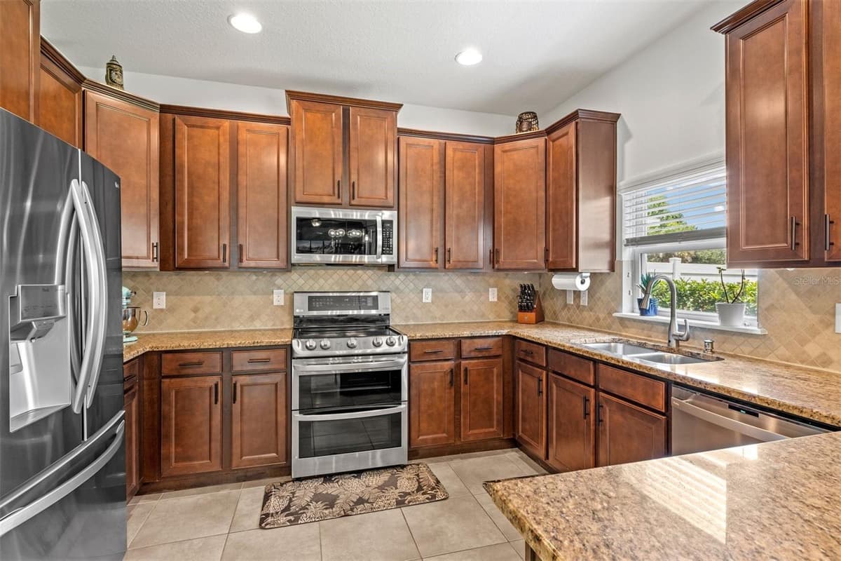 5703 NEW PARIS WAY — photo 11 of 72