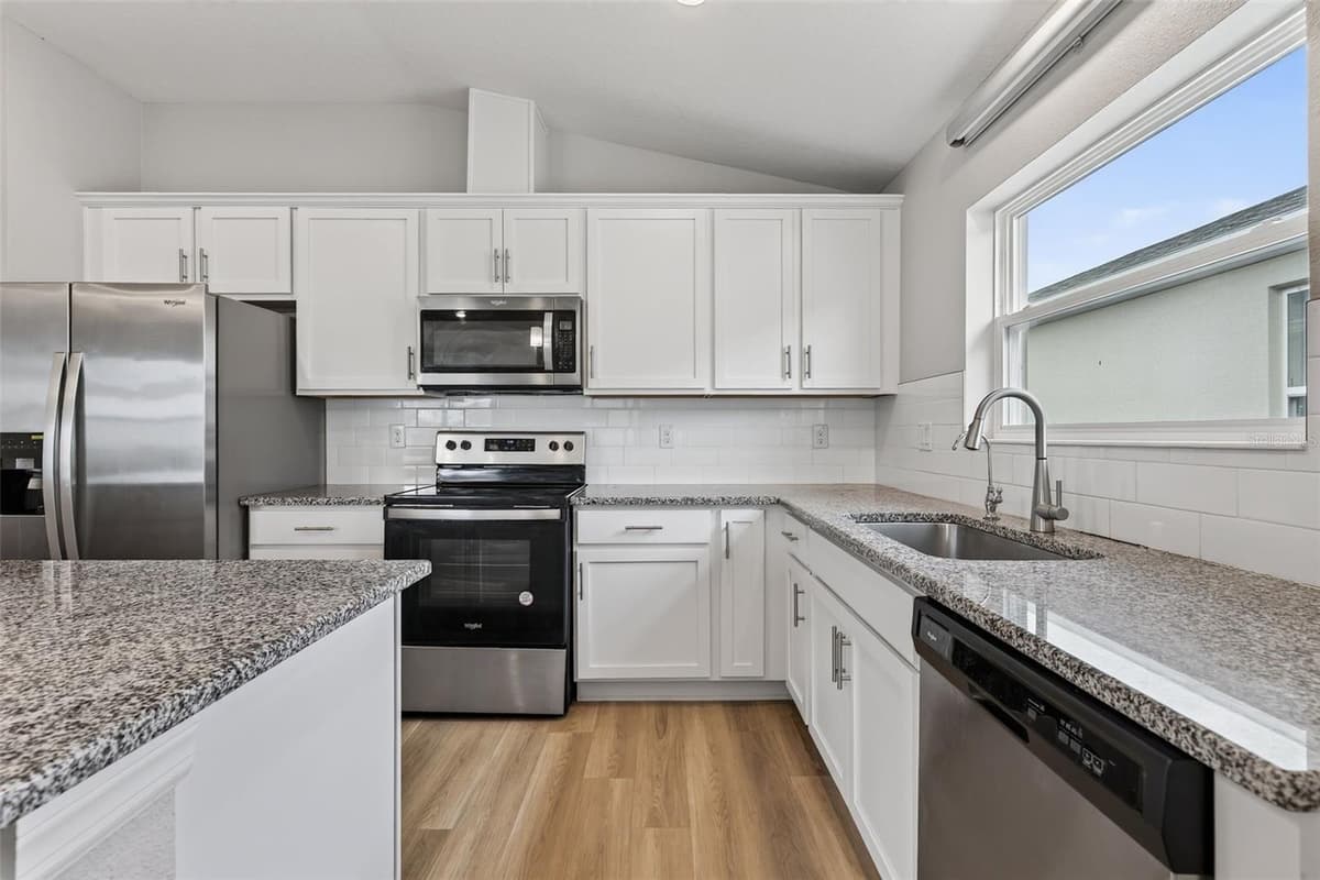 9972 MESIC WOODS AVENUE — photo 16 of 55
