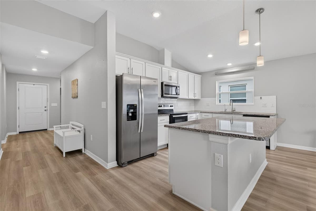 9972 MESIC WOODS AVENUE — photo 10 of 55