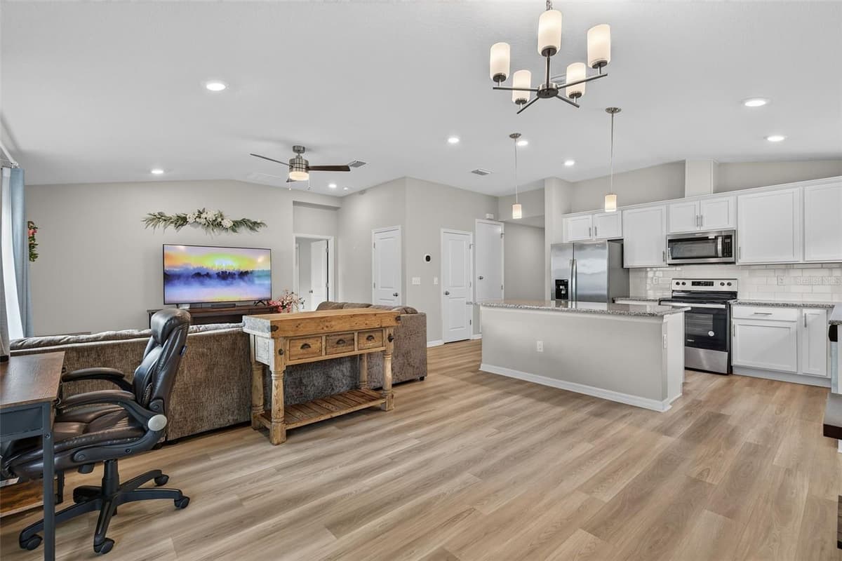 9972 MESIC WOODS AVENUE — photo 13 of 55