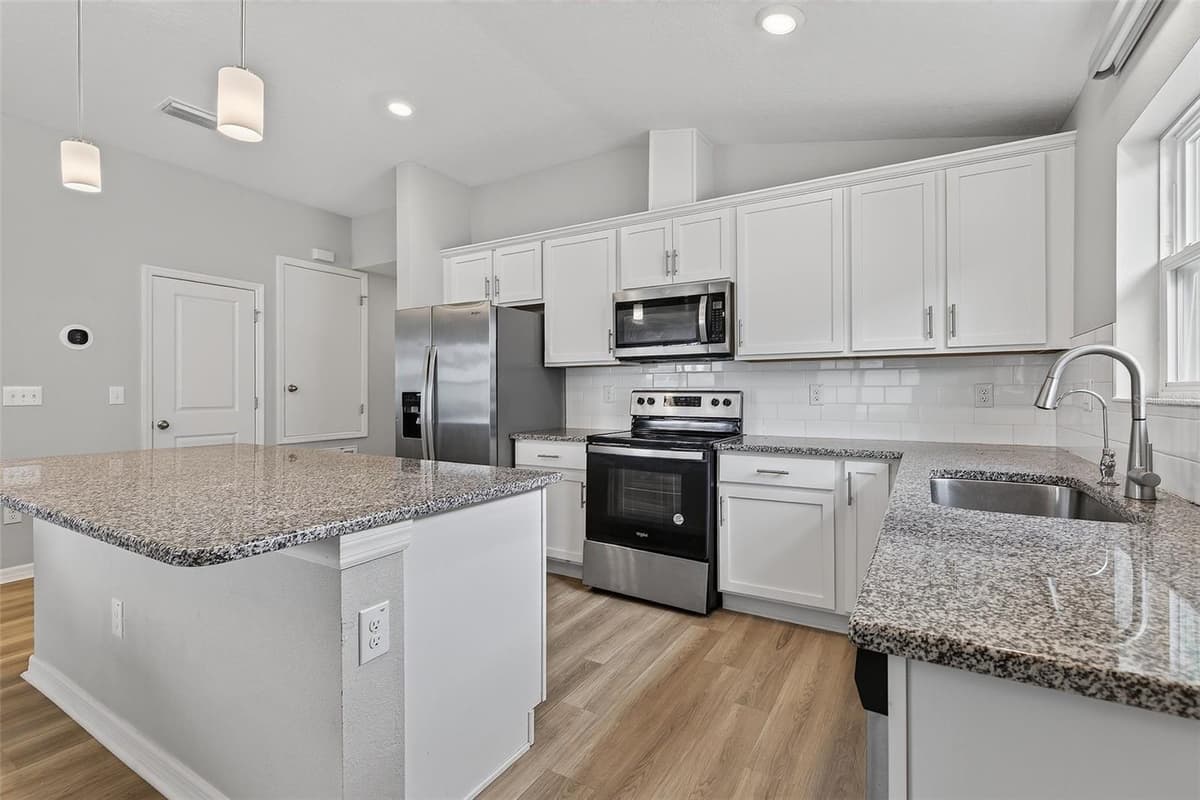 9972 MESIC WOODS AVENUE — photo 15 of 55