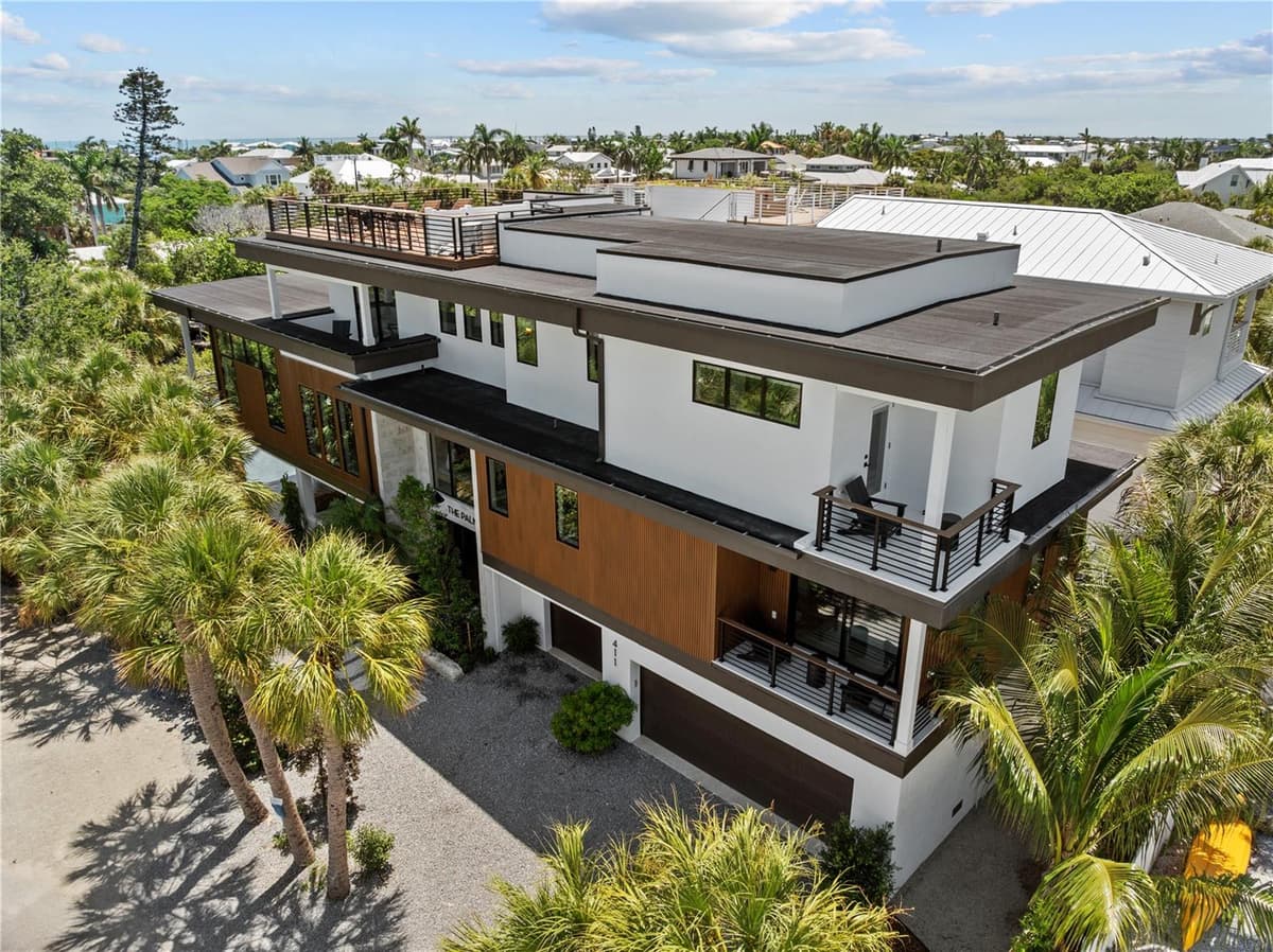 411 PALM AVENUE — photo 1 of 74