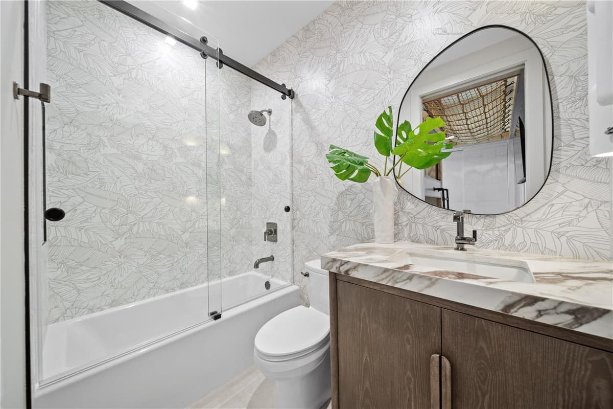 411 PALM AVENUE — photo 48 of 74