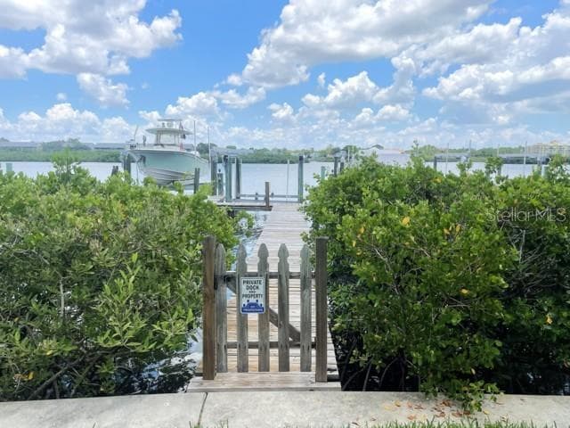 19717 GULF BOULEVARD — photo 27 of 37