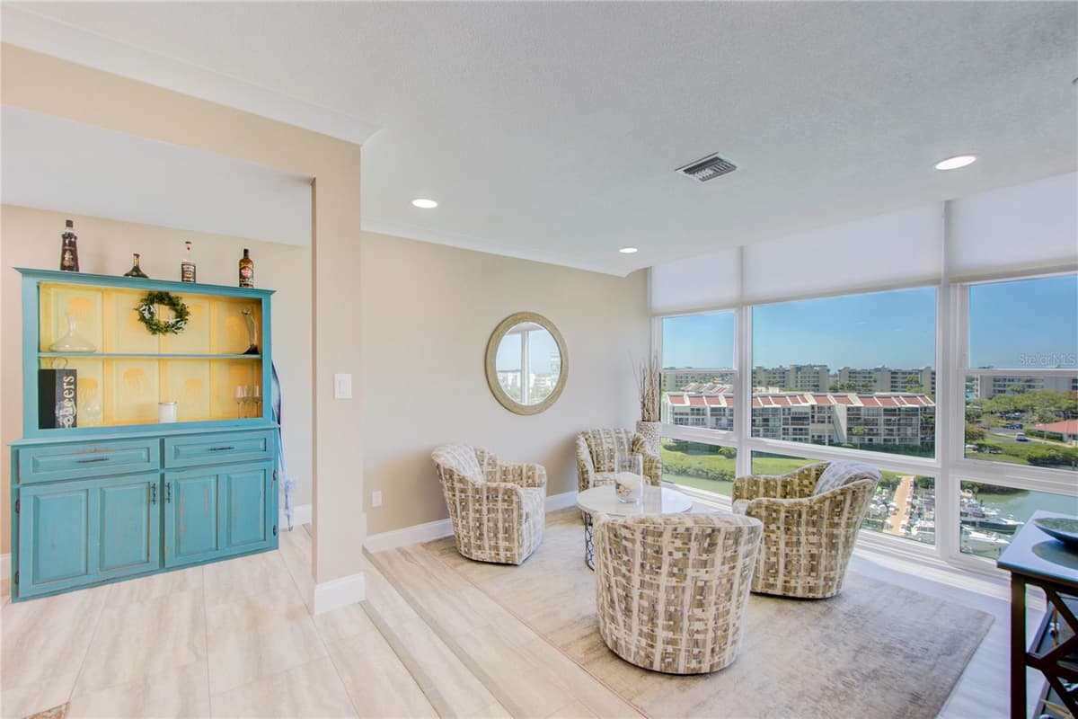 7600 SUN ISLAND DRIVE — photo 14 of 50